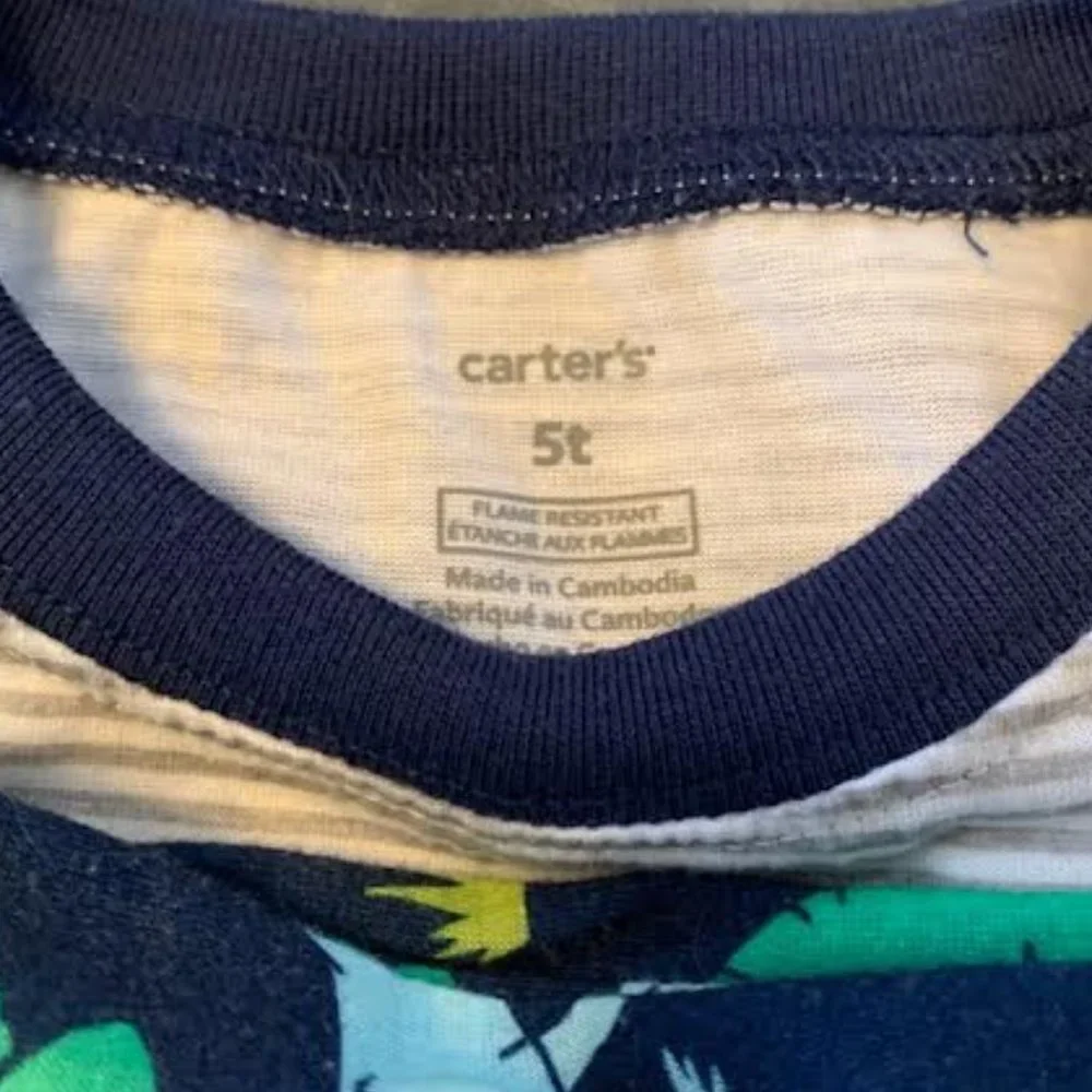 Carters 5t Two sets of pajamas